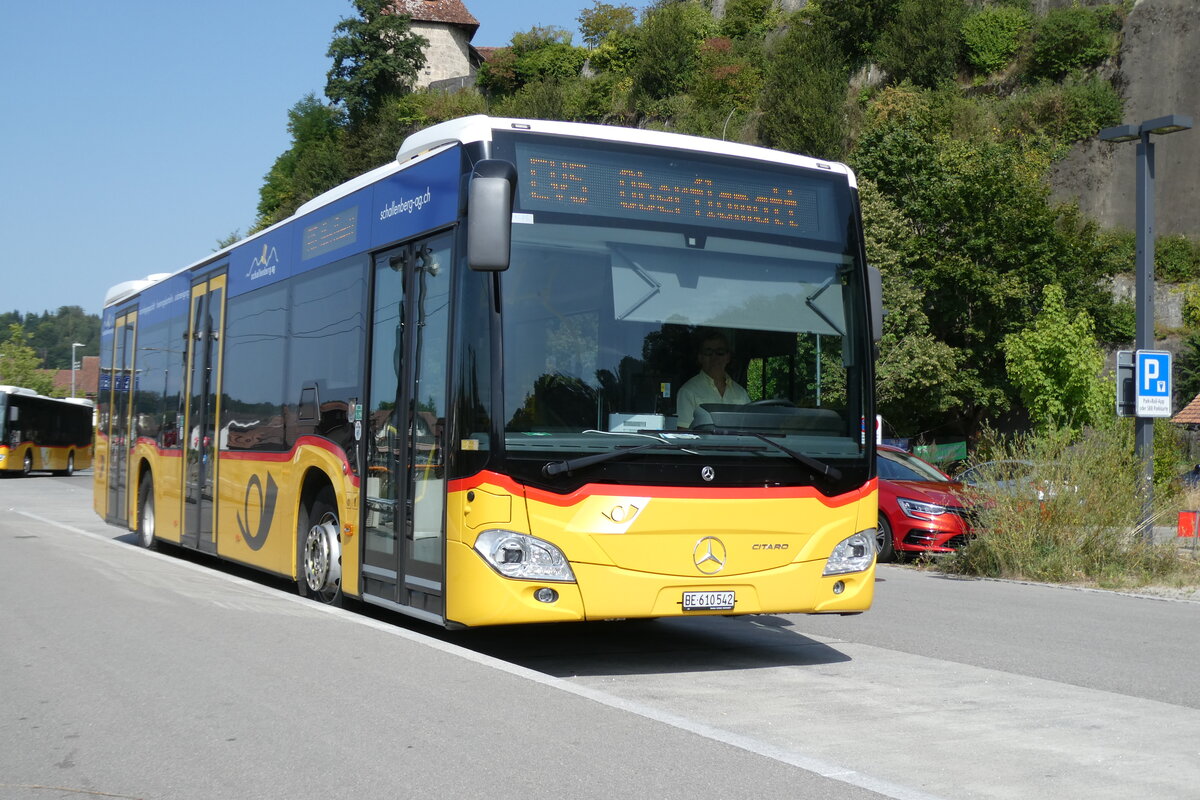 (278'855) - PostAuto Bern - BE 610'542/PID 11'686 - Mercedes am 15. August 2025 beim Bahnhof Laupen
