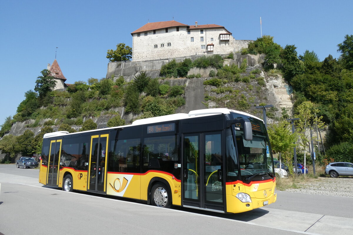 (278'860) - PostAuto Bern - Nr. 1/BE 414'001/PID 11'460 - Mercedes am 15. August 2025 beim Bahnhof Laupen