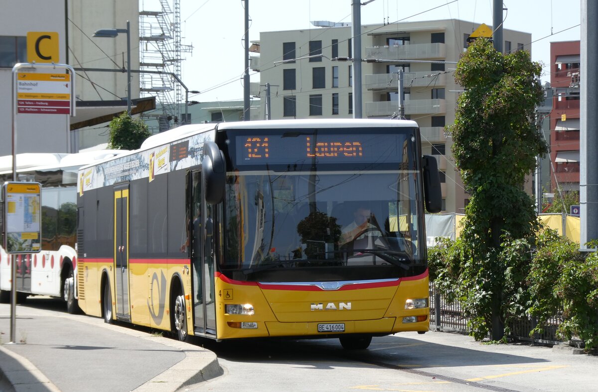 (278'898) - PostAuto Bern - Nr. 4/BE 416'004/PID 10'016 - MAN (ex Klopfstein, Laupen Nr. 4) am 15. August 2025 beim Bahnhof D�dingen