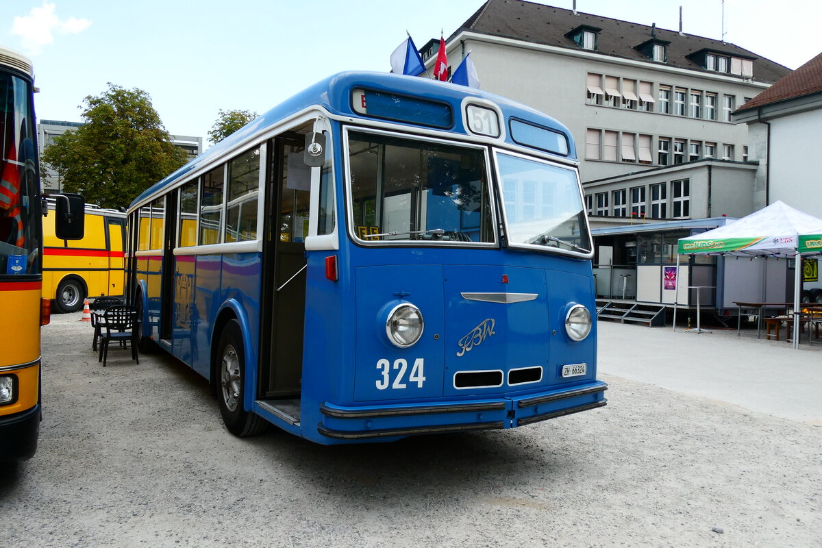 (279'076) - VBZ Z�rich (TMZ) - Nr. 324/ZH 66'324 - FBW/T�scher (ex Privat; ex VBZ Z�rich Nr. 324) am 16. August 2025 in Solothurn, Baseltor