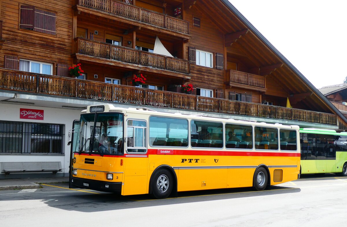 (279'151) - Kolb, Grasswil - Nr. 3/BE 93'915 - Saurer/R&J (ex Schmocker, Stechelberg Nr. 3/PID 2409; ex Schmocker, Stechelberg Nr. 1; ex Gertsch, Stechelberg Nr. 1) am 17. August 2025 beim Bahnhof Villars-sur-Ollon