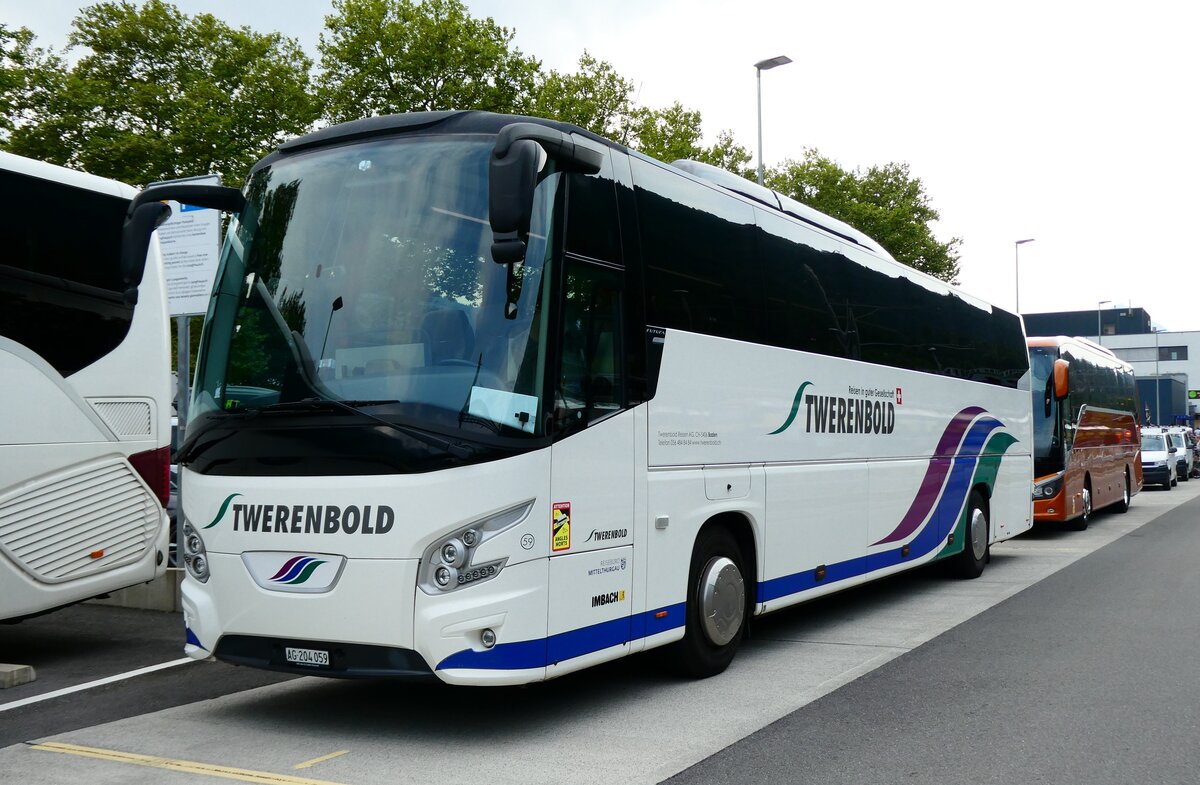 (279'233) - Twerenbold, Baden - Nr. 59/AG 204'059 - VDL am 19. August 2025 beim Bahnhof Interlaken Ost