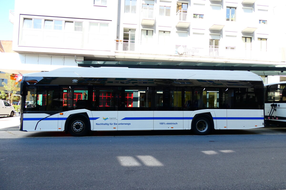 (279'413) - ZVB Zug - Nr. 178/ZG 88'178 - eSolaris am 26. August 2025 beim Bahnhof Zug