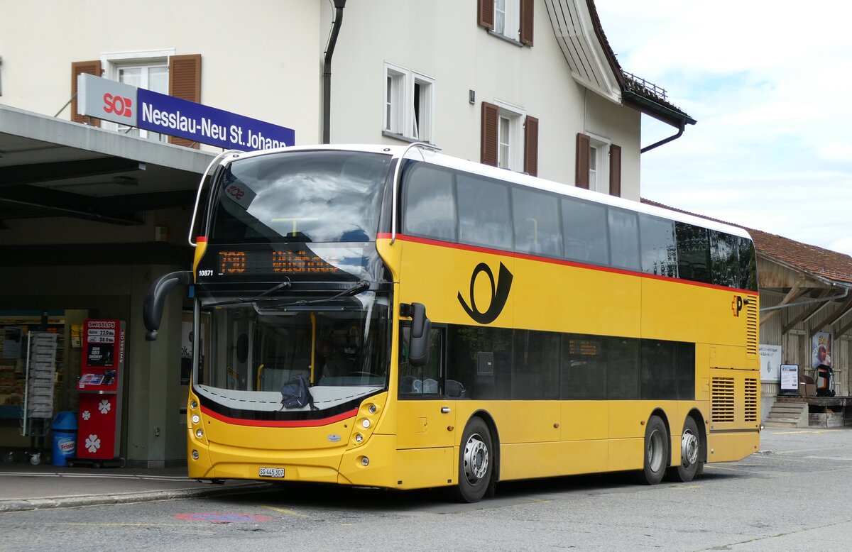 (279'537) - PostAuto Ostschweiz - SG 445'307/PID 10'871 - Alexander Dennis (ex AR 45'269) am 29. August 2025 beim Bahnhof Nesslau-Neu St. Johann
