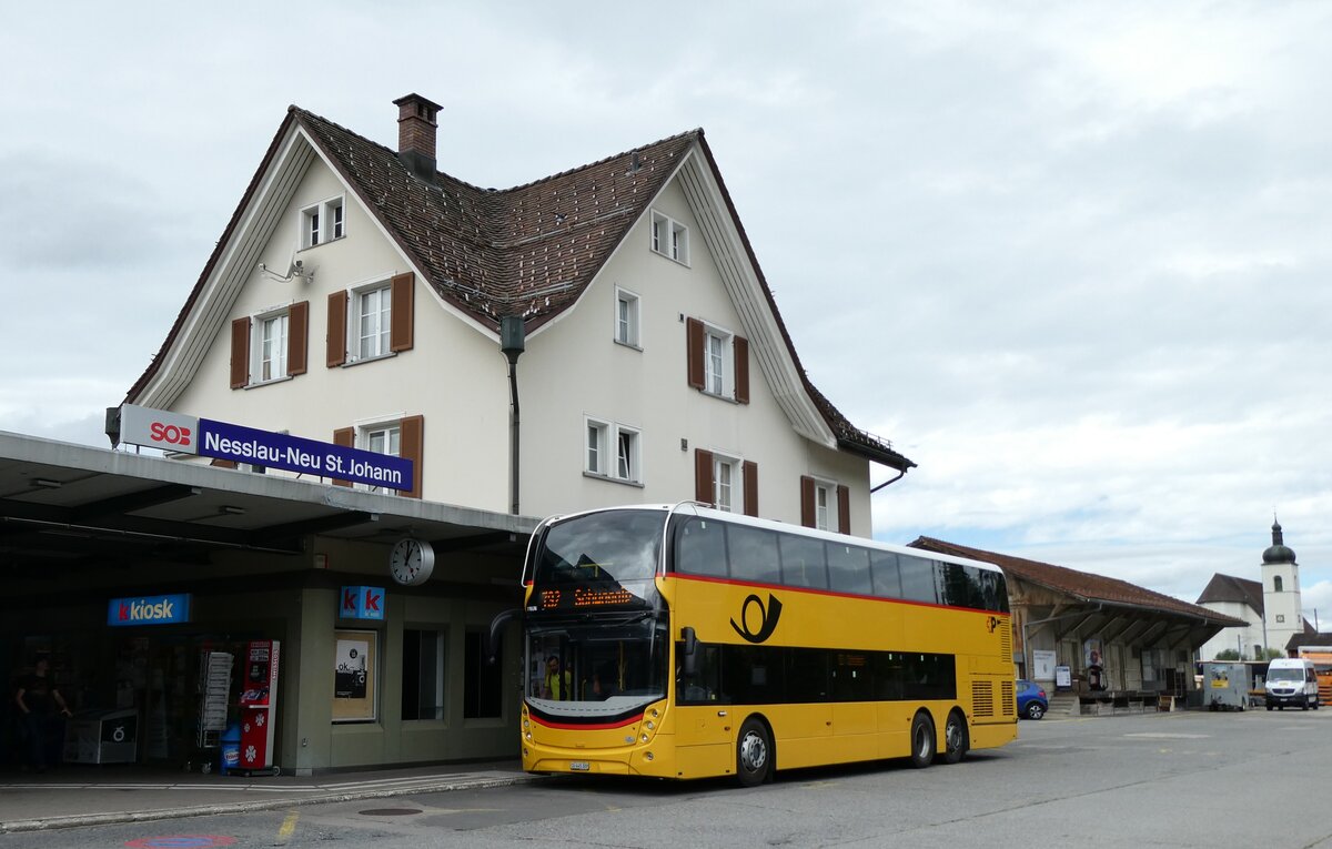 (279'538) - PostAuto Ostschweiz - SG 445'309/PID 11'036 - Alexander Dennis (ex CarPostal Ouest NE 154'830; ex PostAuto Ostshweiz SG 445'309) am 29. August 2025 beim Bahnhof Nesslau-Neu St. Johann