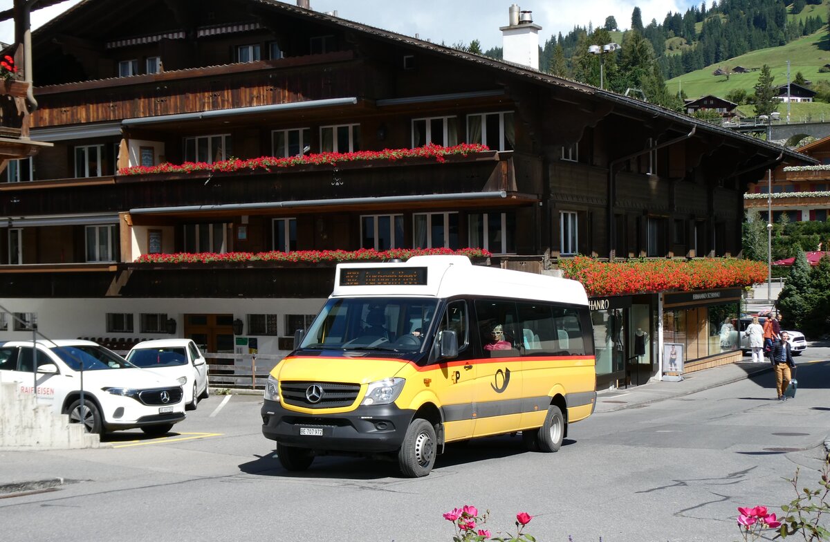 (279'898) - PostAuto Bern - BE 707'972/PID 10'890 - (ex K�bli, Gstaad) am 5. September 2025 beim Bahnhof Gstaad