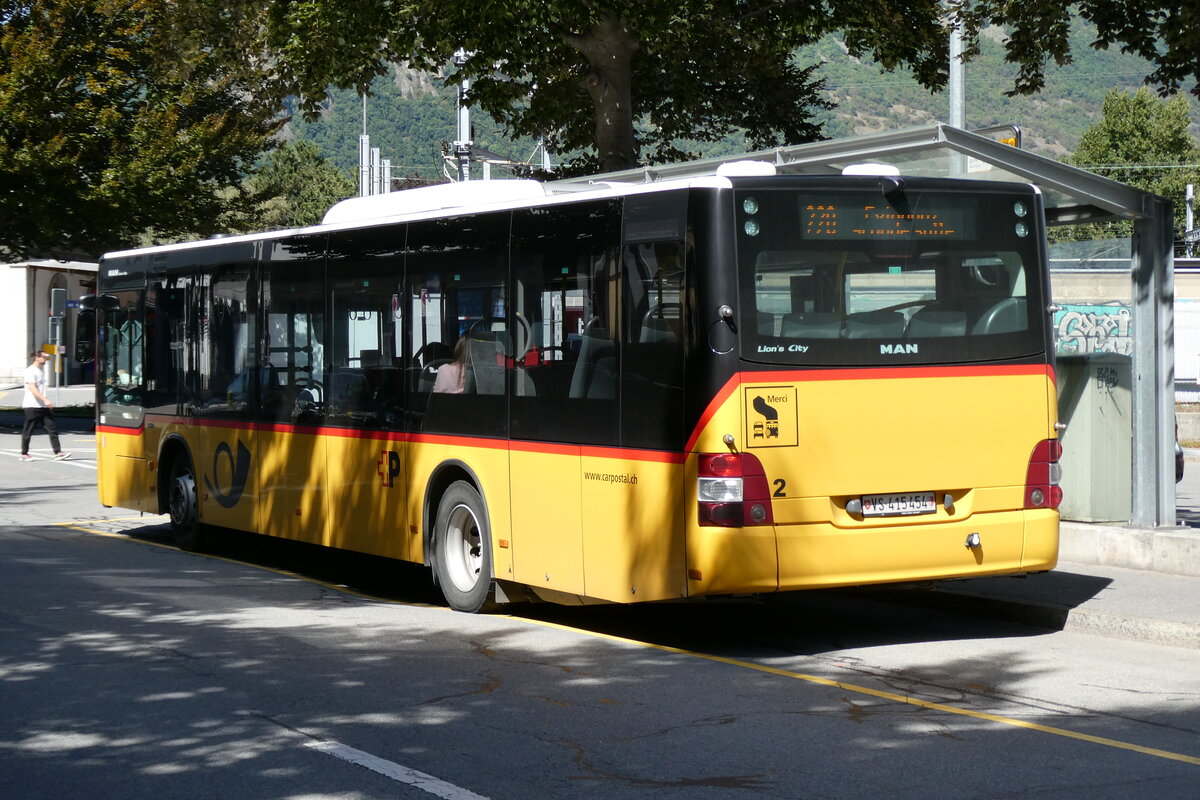 (279'999) - PostAuto Wallis - Nr. 2/VS 415'454/PID 10'884 - MAN (ex CarPostal Ouest; ex TMR Martigny) am 6. September 2025 beim Bahnhof Martigny