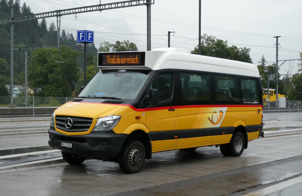 (280'089) - PostAuto Graub�nden - GR 77'292/PID 11'002 - Mercedes (ex Nr. 34; ex Nr. 4) am 9. September 2025 beim Bahnhof Ilanz