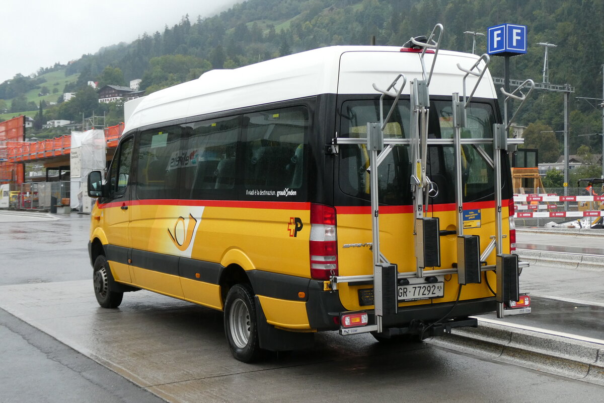 (280'093) - PostAuto Graub�nden - GR 77'292/PID 11'002 - Mercedes (ex Nr. 34; ex Nr. 4) am 9. September 2025 beim Bahnhof Ilanz