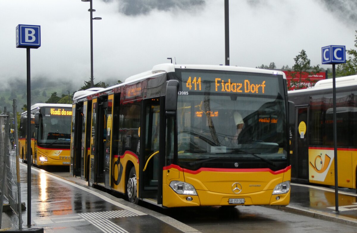 (280'225) - PostAuto Graub�nden - GR 159'303/PID 12'085 - Mercedes (ex Nr. 14) am 10. September 2025 beim Bahnhof Ilanz