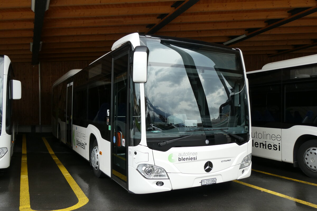 (280'321) - ABl Biasca - Nr. 4/TI 231'004 - Mercedes am 13. September 2025 in Biasca, Garage