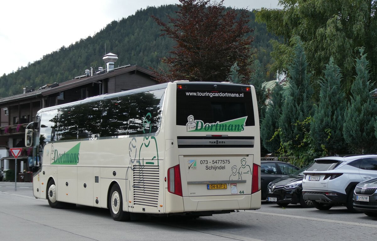 (280'445) - Aus Holland: Dortmans, Schijndel - Nr. 44/OE-BJF-02 - Van Hool am 16. September 2025 beim Bahnhof Seefeld