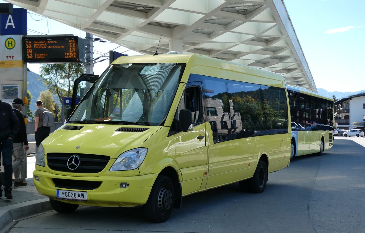 (280'525) - Breuss, Rankweil - I 6038 AW - Mercedes am 18. September 2025 beim BAhnhof Seefeld