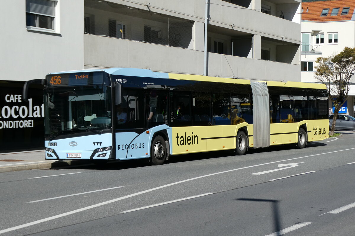 (280'539) - PostBus - BD 16'881 - Solaris am 18. September 2025 in Telfs, Anton-Auer-Strasse