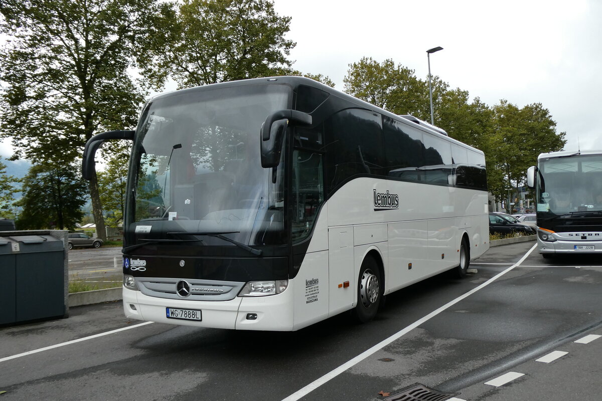 (280'663) - Aus Polen: Lembus, Warszawa - WG 7888L - Mercedes am 23. September 2025 beim Bahnhof Interlaken Ost