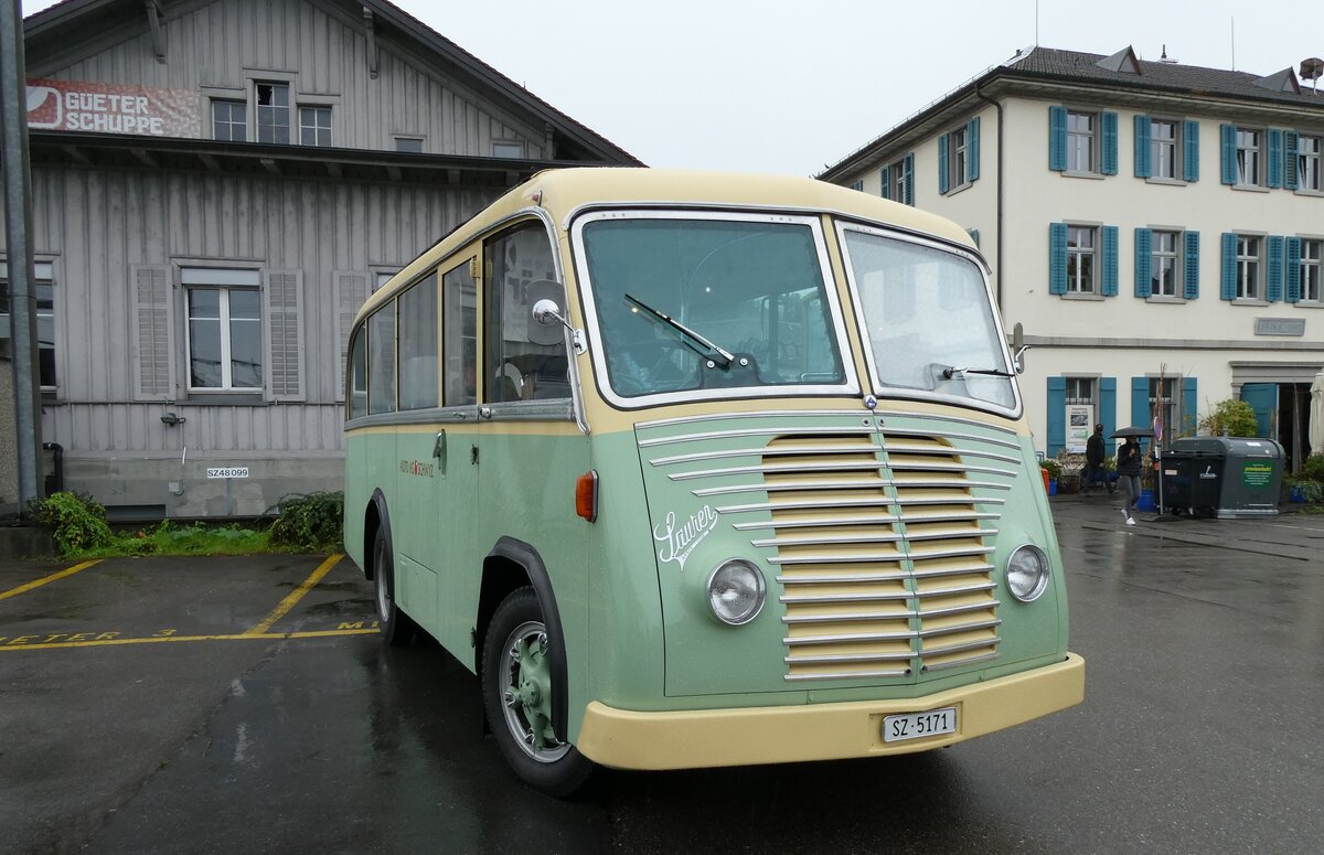 (280'702) - AAGS Schwyz - Nr. 1/SZ 5171 - Saurer/Geser (ex Nr. 9; ex Nr. 17; ex Nr. 9; ex Nr. 1) am 27. September 2025 beim Bahnhof W�denswil