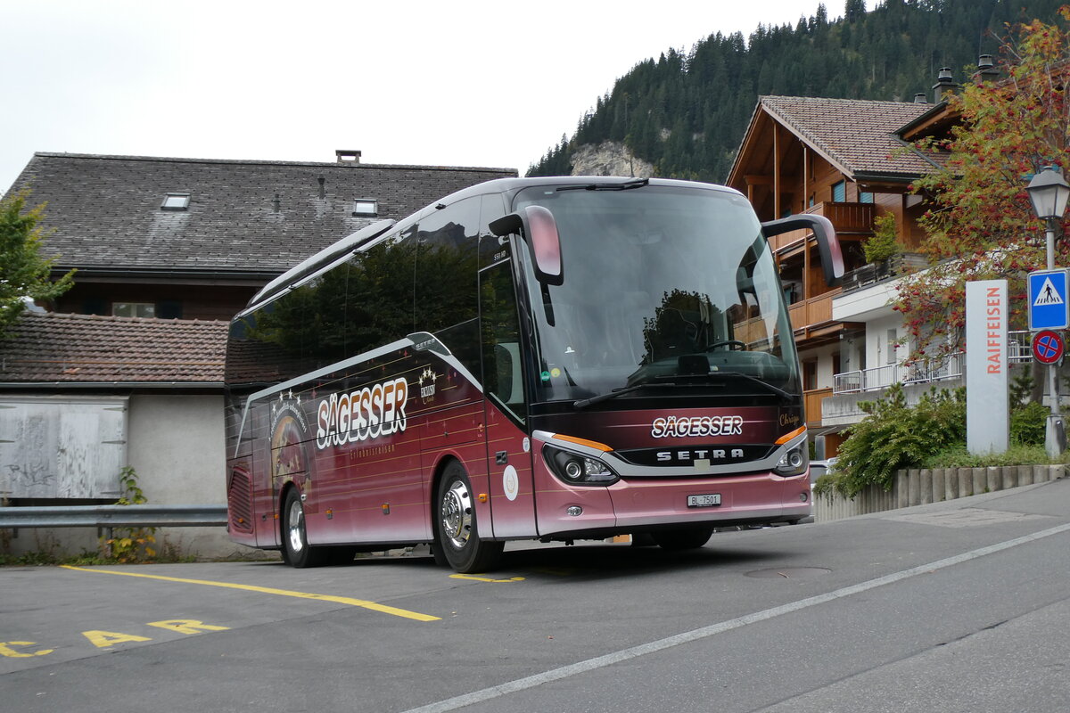 (280'937) - S�gesser, Wintersingen - Nr. 7/BL 7501 - Setra am 3. Oktober 2025 in Adelboden, Landstrasse