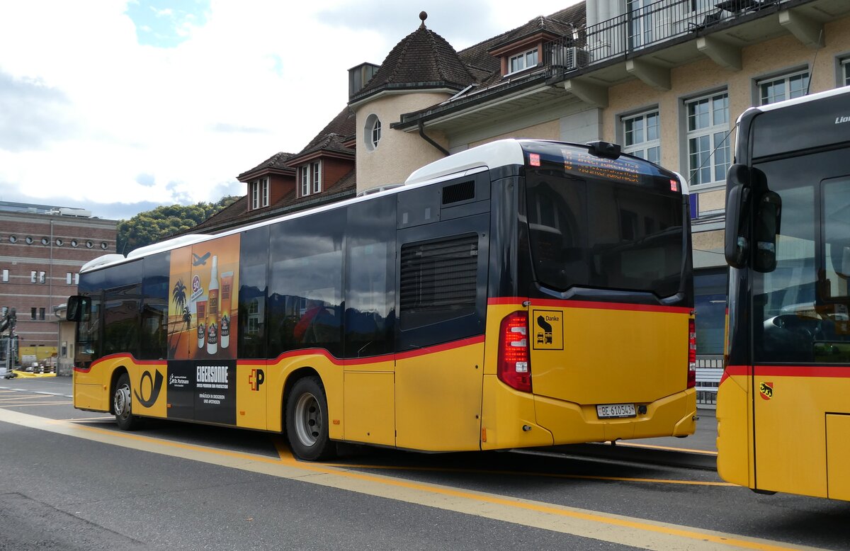 (281'036) - PostAuto Bern - BE 610'543/PID 11'687 - Mercedes am 5. Oktober 2025 beim Bahnhof Spiez
