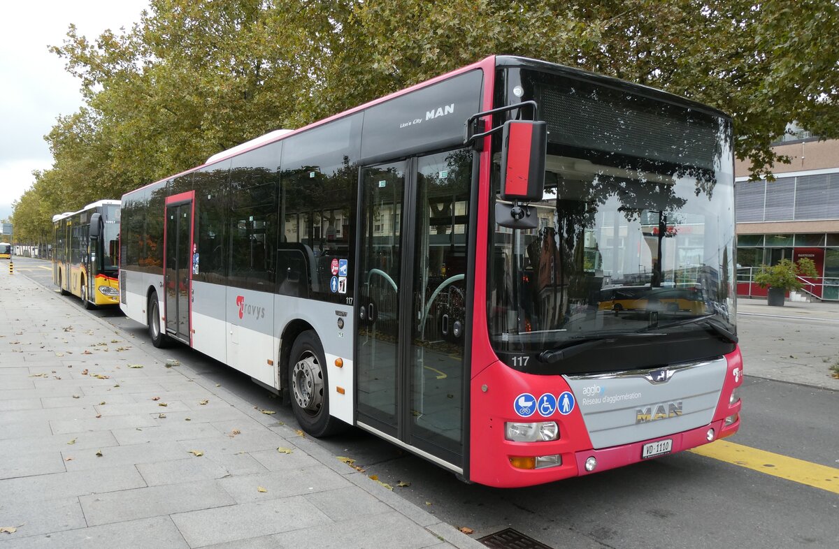 (281'213) - TRAVYS Yverdon - Nr. 117/VD 1110 - MAN am 11. Oktober 2025 beim Bahnhof Yverdon