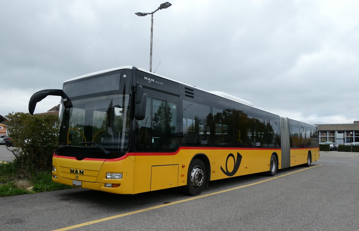 (281'242) - CarPostal Ouest - VD 495'031/PID 5011 - MAN am 11. Oktober 2025 in Yverdon, Garage