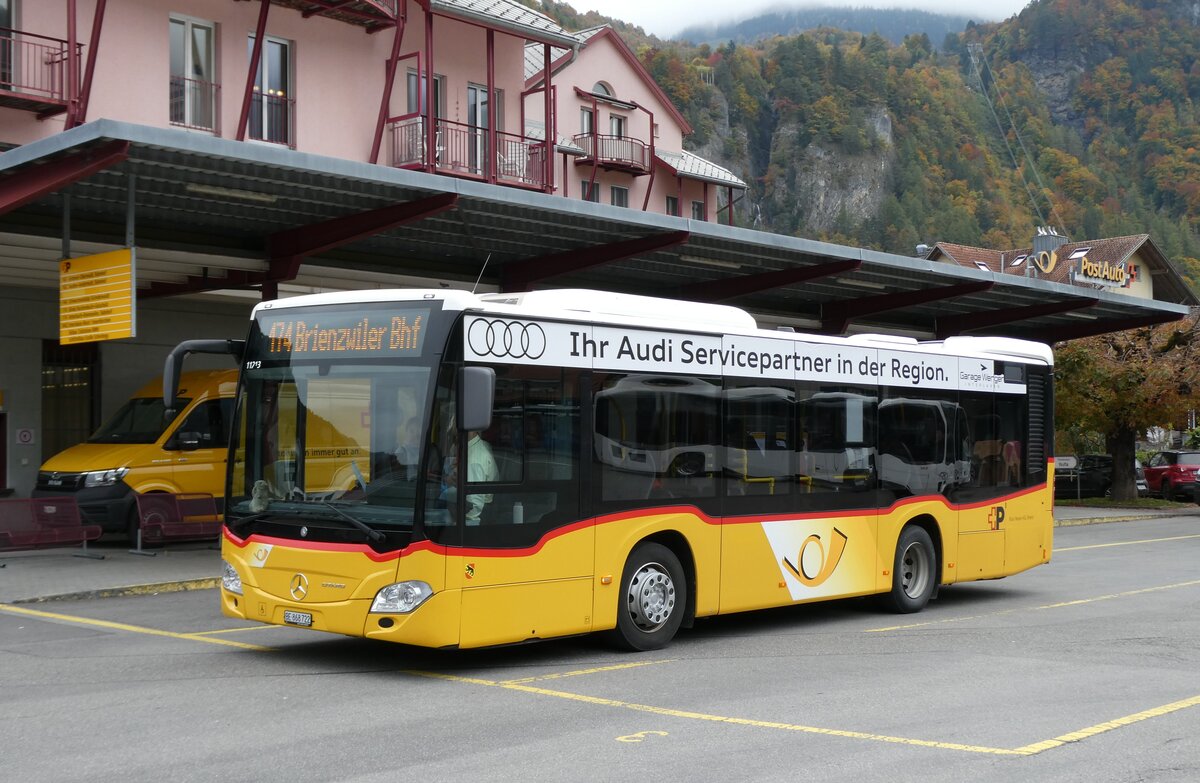 (281'529) - Fl�ck, Brienz - Nr. 22/BE 868'722/PID 11'213 - Mercedes am 16. Oktober 2025 in Meiringen, Postautostation