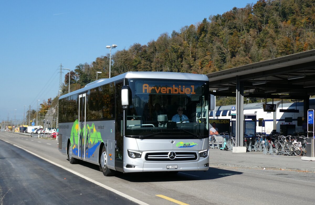 (281'657) - AWA Amden - Nr. 3/SG 39'003 - Mercedes am 18. Oktober 2025 beim Bahnhof Ziegelbr�cke