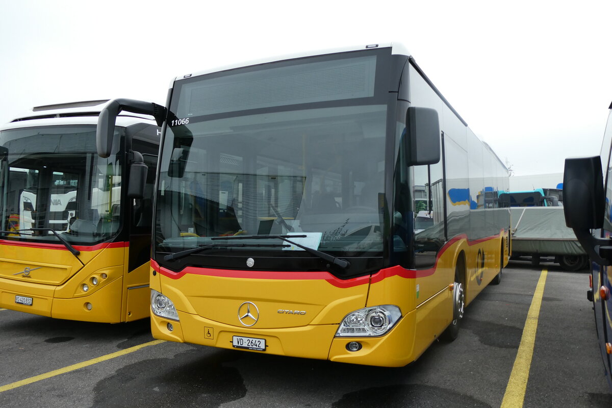 (281'990) - CarPostal Ouest - Nr. 303/VD 2642/PID 11'066 - Mercedes (ex Faucherre, Moudon Nr. 303) am 1. November 2025 in Kerzers, Interbus
