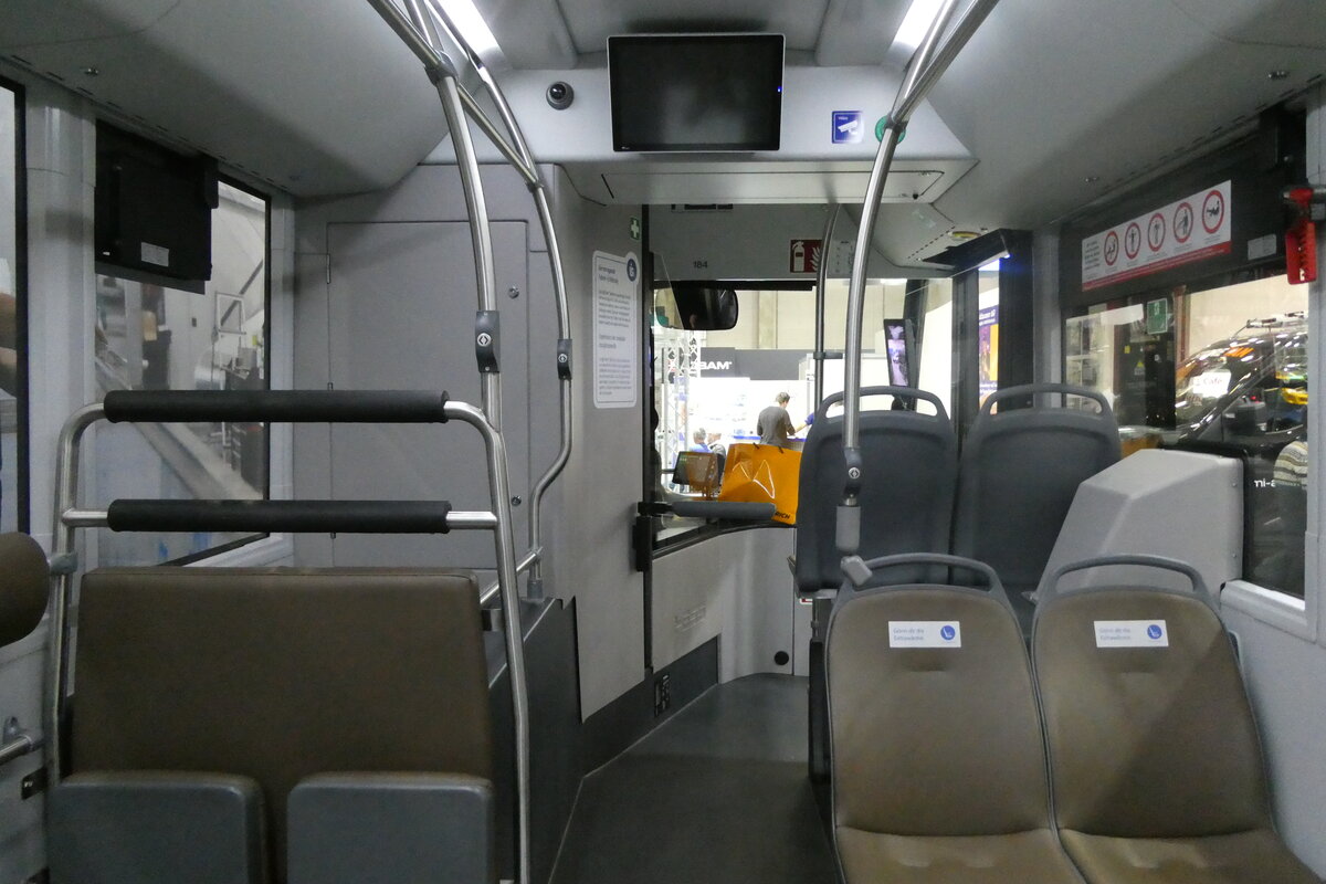 (282'152) - VBZ Z�rich - Nr. 184 - eHess am 7. November 2025 in Bern, transport.ch (Innenaufnahme)