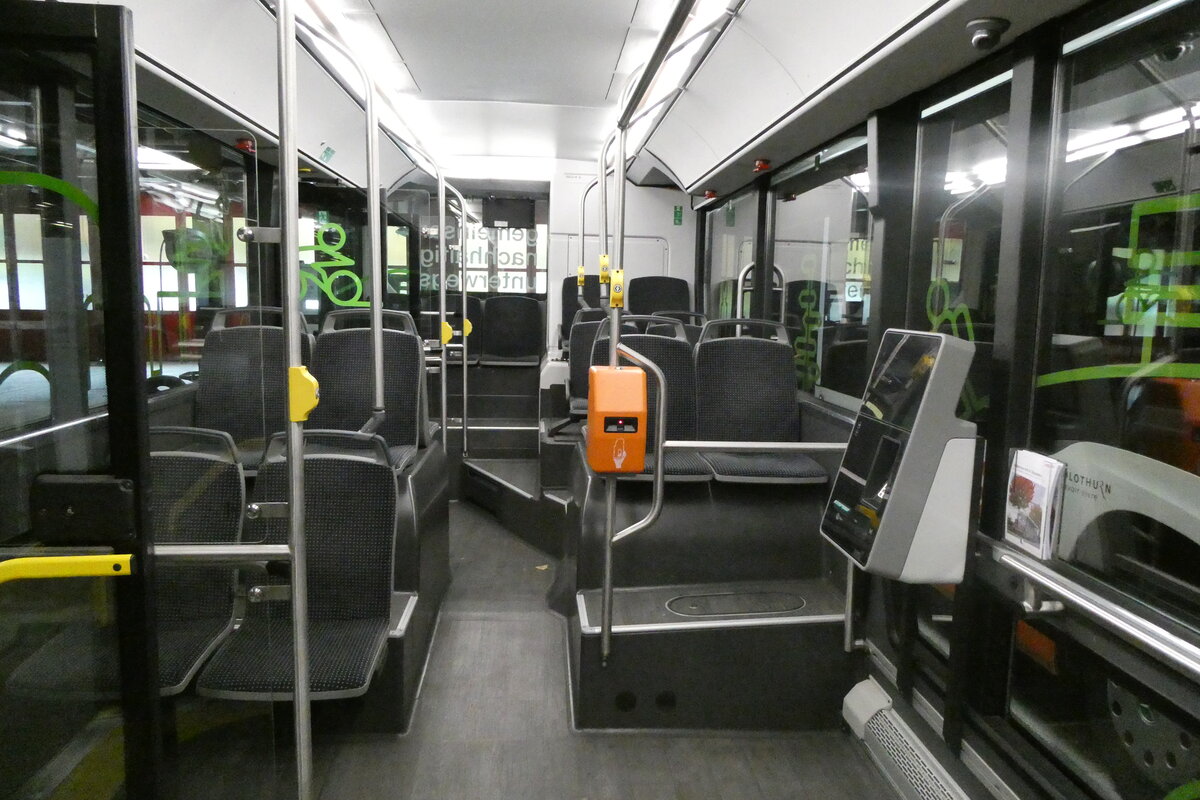 (282'195) - BSU Solothurn - Nr. 1201/SO 195'101 - eScania (ex Nr. 101) am 8. November 2025 in Zuchwil, Garage (Innenaufnahme)