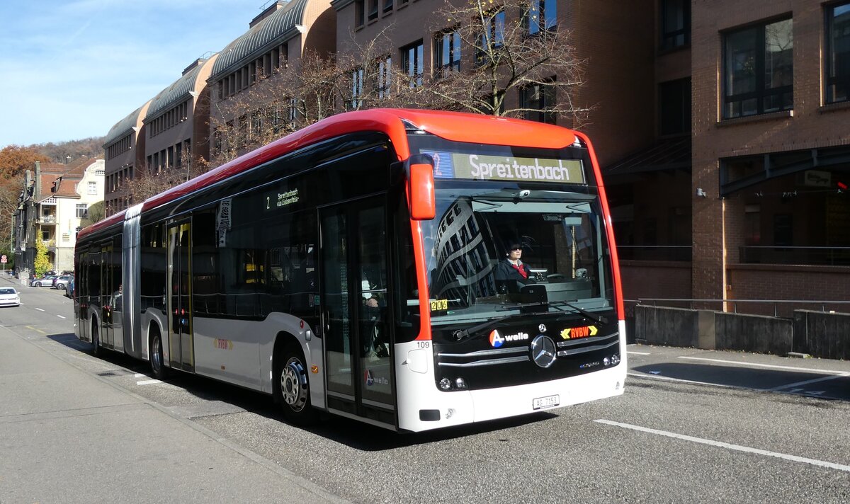(282'320) - RVBW Wettingen - Nr. 109/AG 7153 - eMercedes am 11. November 2025 in Baden, Postautostation
