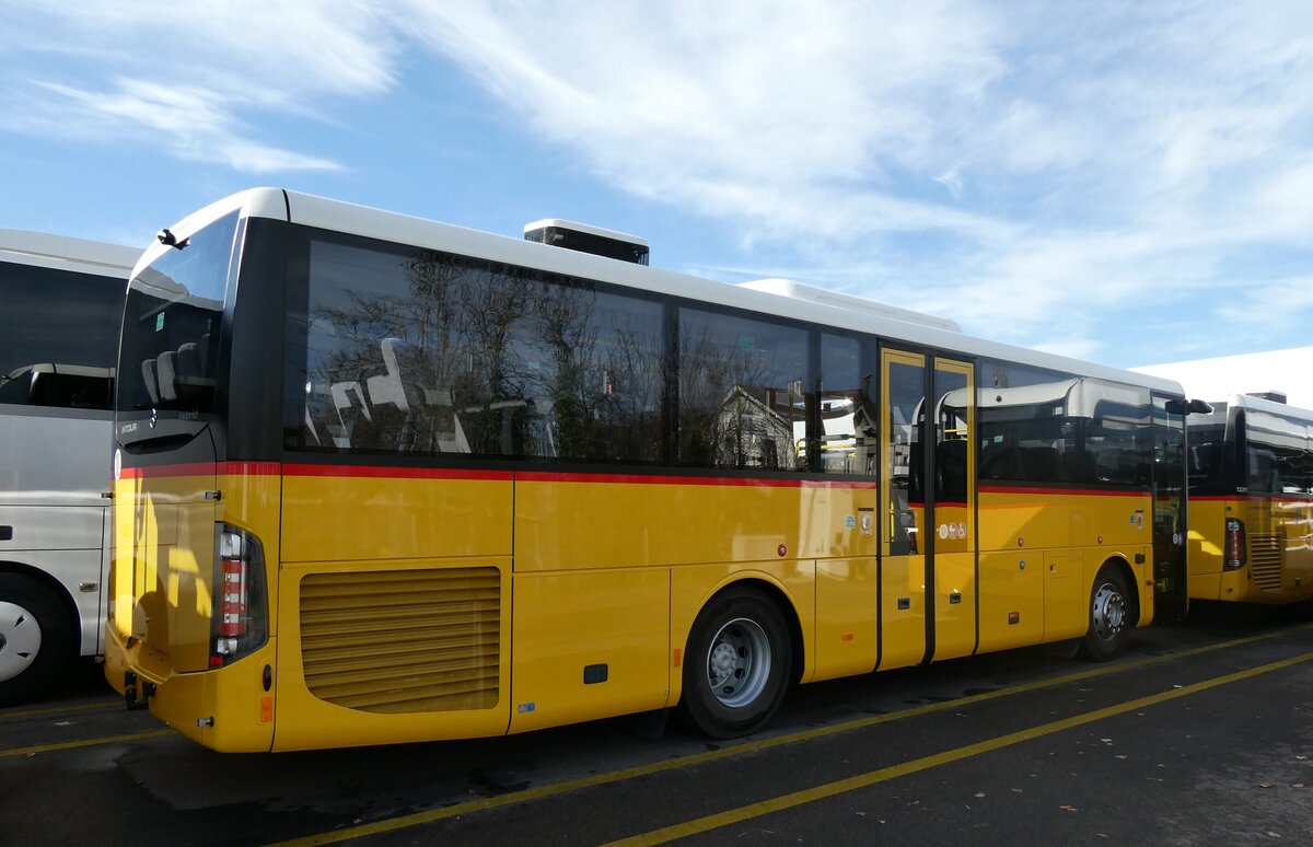 (282'405) - PostAuto Wallis - (407'978) - Mercedes am 15. November 2025 in Winterthur, Daimler Buses