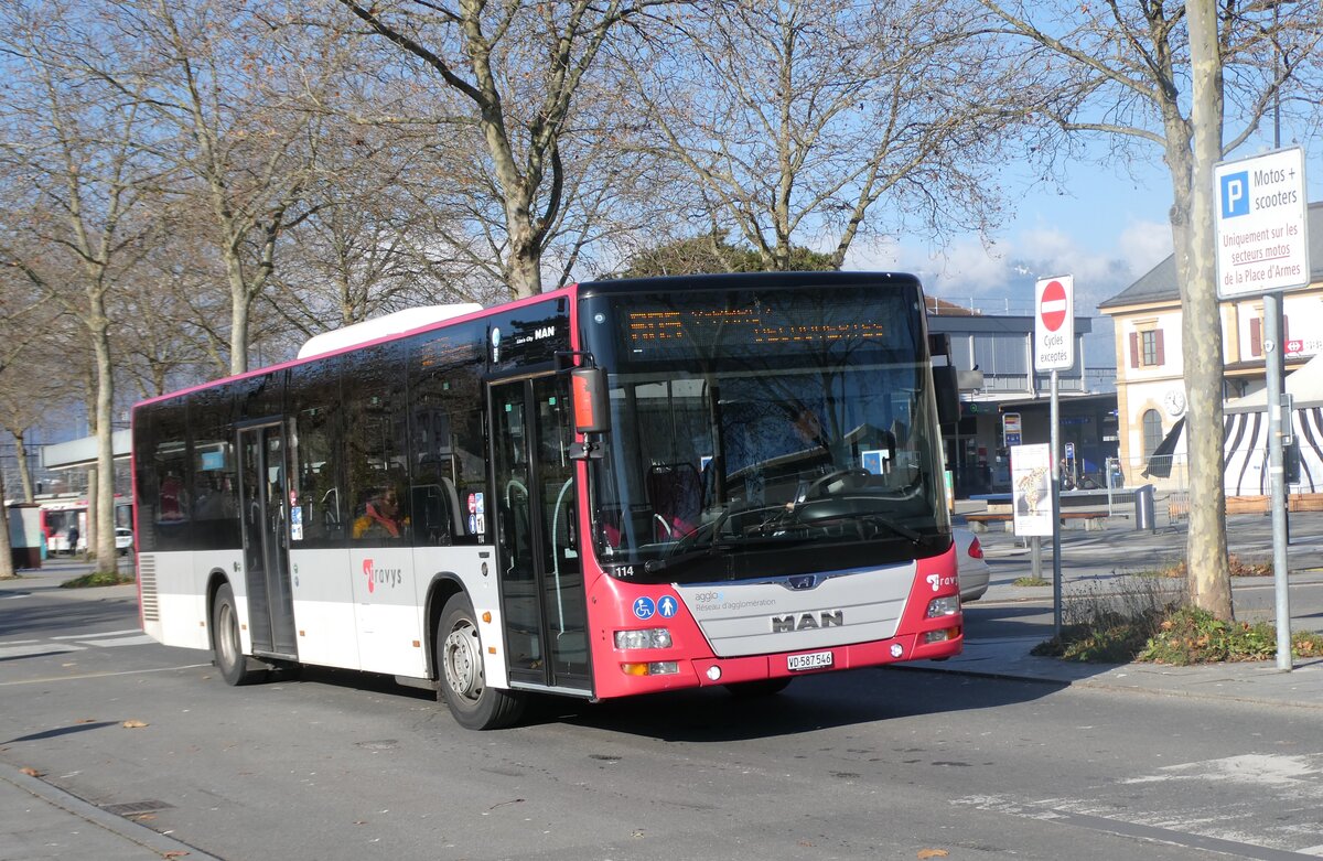 (282'525) - TRAVYS Yverdon - Nr. 114/VD 587'546 - MAN am 22. November 2025 beim Bahnhof Yverdon