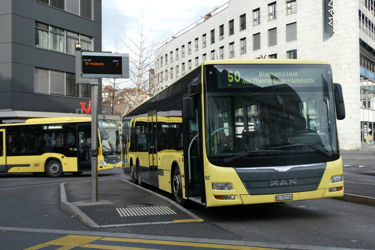 (282'682) - STI Thun - Nr. 160/BE 752'160 - MAN am 30. November 2025 beim Bahnhof Thun