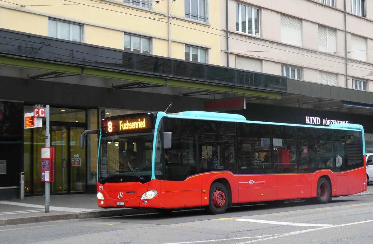(282'708) - VB Biel - Nr. 197/BE 821'197 - Mercedes am 4. Dezember 2025 beim Bahnhof Biel