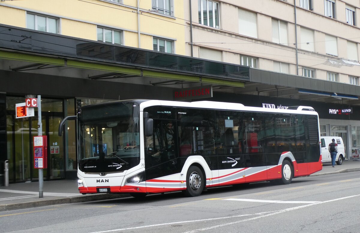 (282'745) - ASm Langenthal - Nr. 70/BE 872'370 - MAN am 4. Dezember 2025 beim Bahnhof Biel
