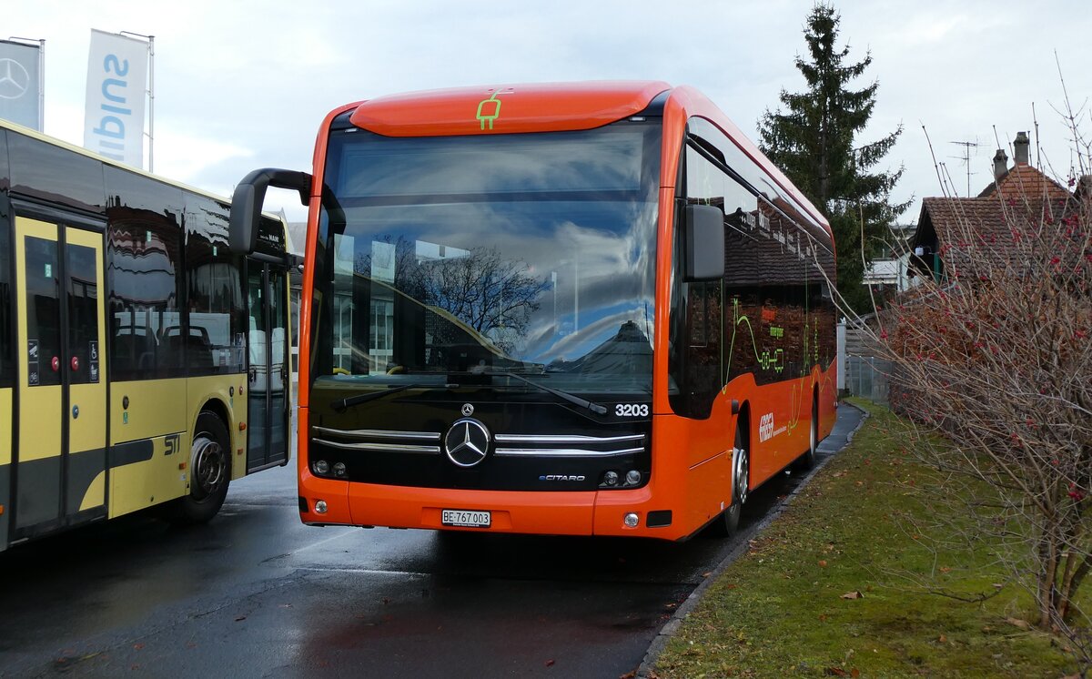 (282'911) - RBS Worblaufen - Nr. 3/BE 767'003 - eMercedes am 8. Dezember 2025 in Thun Thun, Garage STI