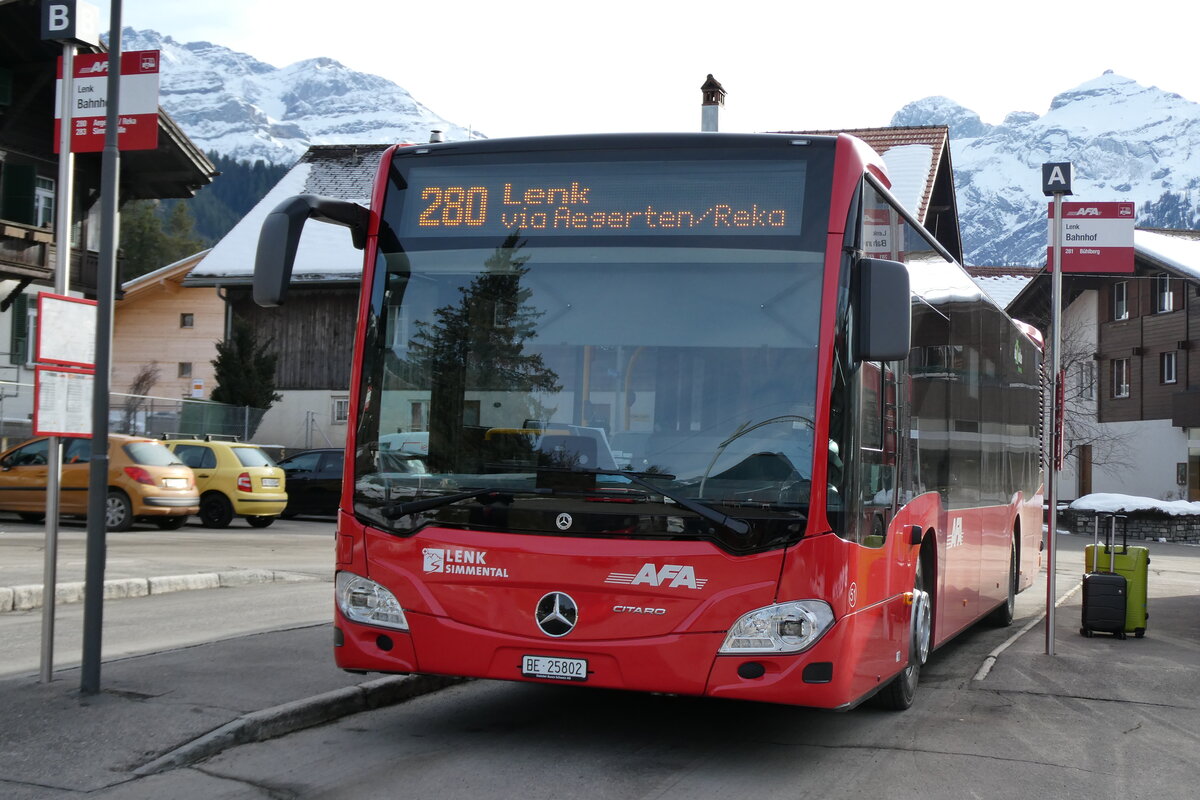 (283'198) - AFA Adelboden - Nr. 51/BE 25'802 - Mercedes am 15. Dezember 2025 beim Bahnhof Lenk