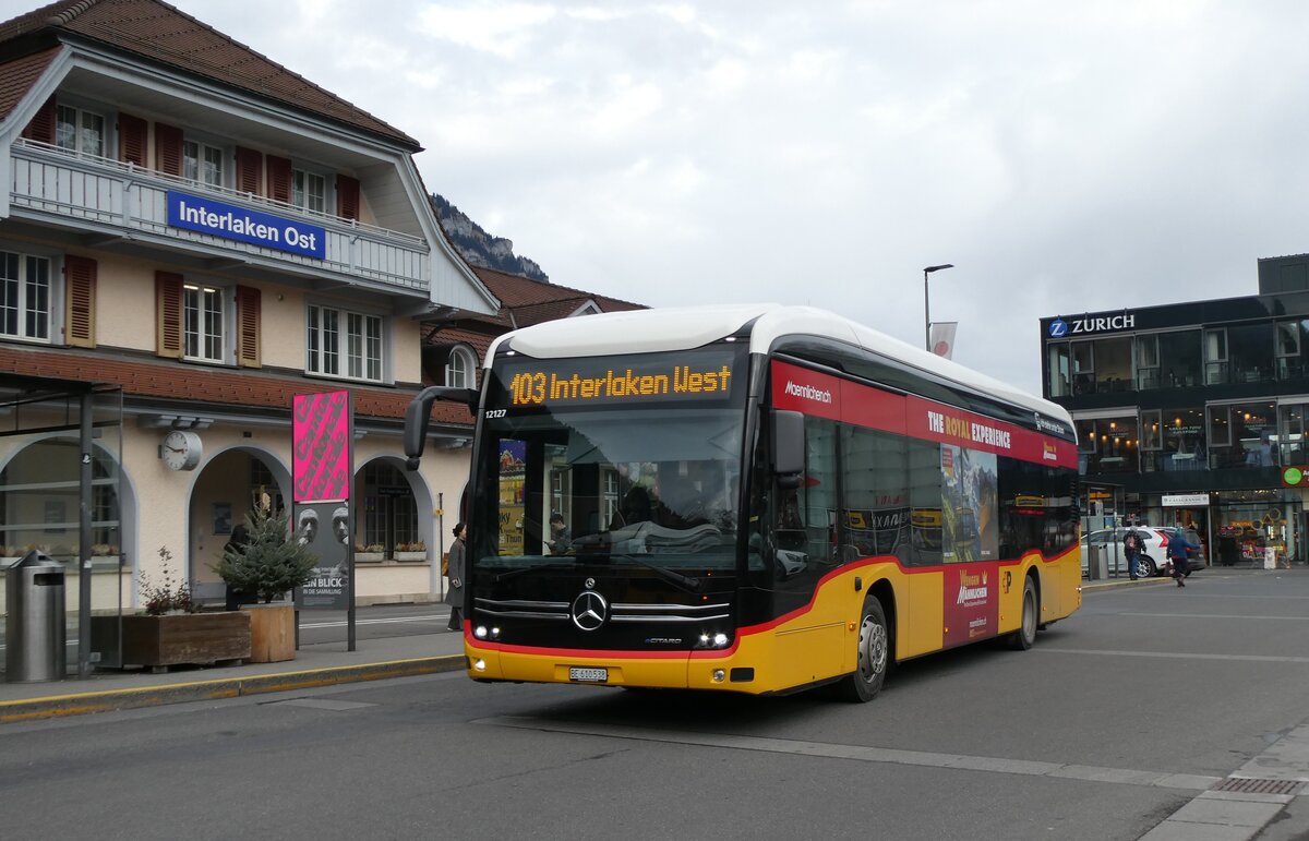 (283'309) - PostAuto Bern - BE 610'538/PID 12'127 - eMercedes am 19. Dezember 2025 beim Bahnhof Interlaken Ost