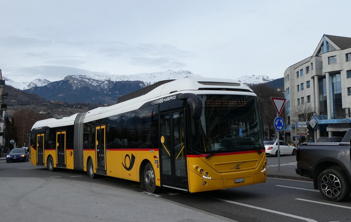 (283'472) - PostAuto Wallis - VS 531'436/PID 11'740 - Volvo (ex Nr. 54) am 23. Dezember 2025 beim Bahnhof Sion