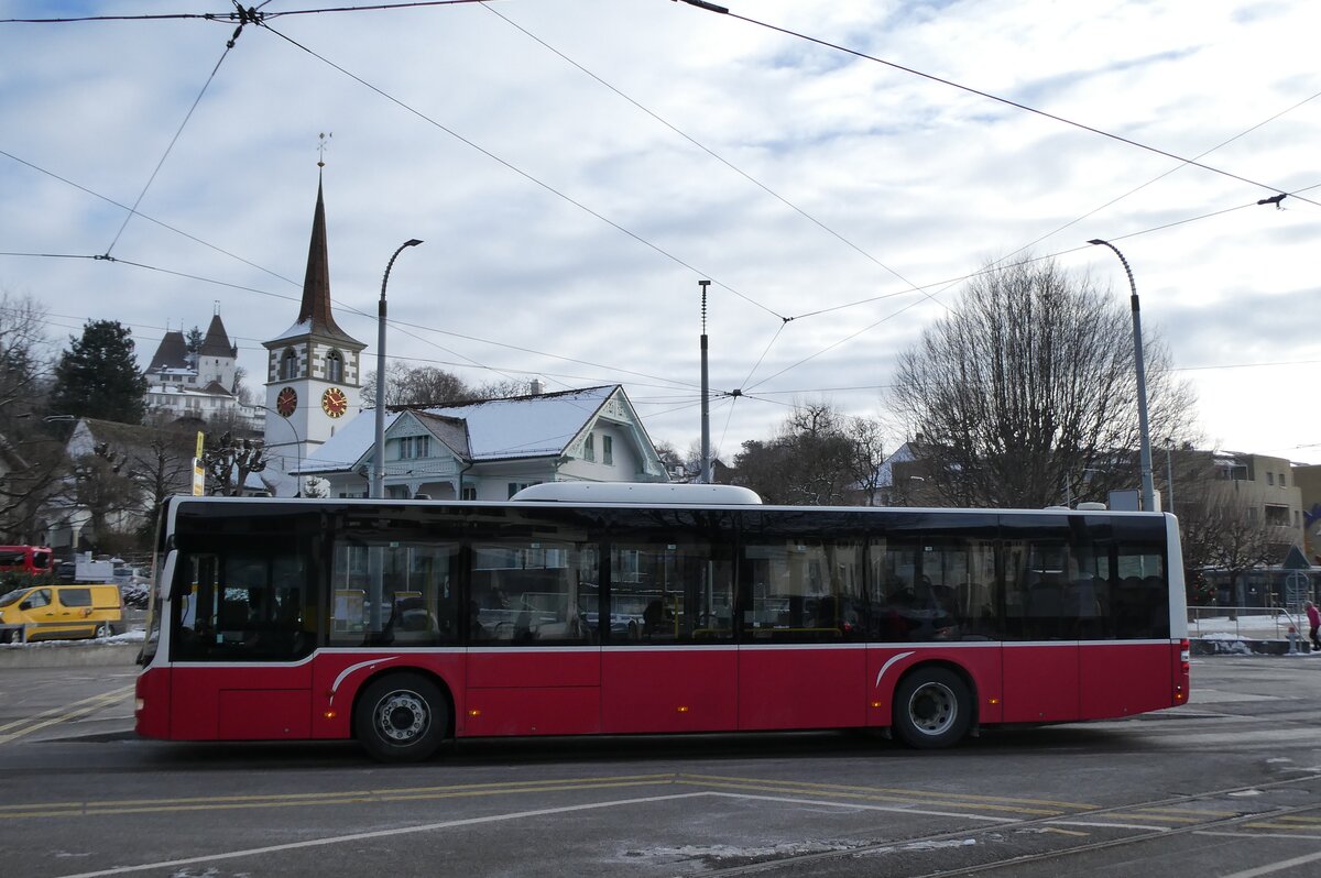 (283'723) - PostAuto Bern - BE 489'253/PID 12'334 - MAN (ex BE 535'079; ex Dr. Richard, A-Wien Nr. 1420) am 6. Januar 2026 beim Bahnhof Worb Dorf
