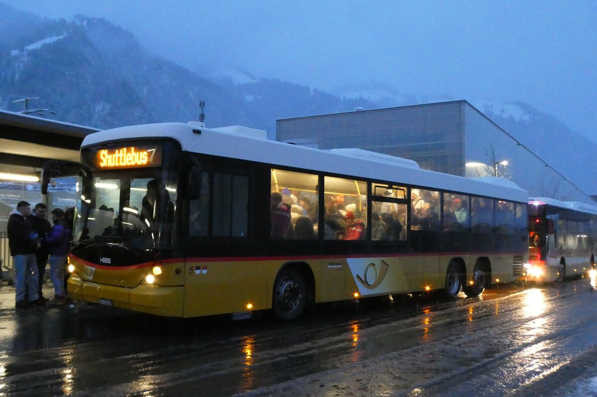 (283'777) - Steiner, Messen - SO 21'149/PID 5371 - Scania/Hess am 10. Januar 2026 beim Bahnhof Frutigen