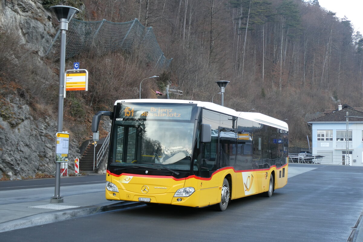(284'343) - Fl�ck, Brienz - Nr. 4/BE 517'311/PID 10'858 - Mercedes am 26. Januar 2026 beim Bahnhof Brienz