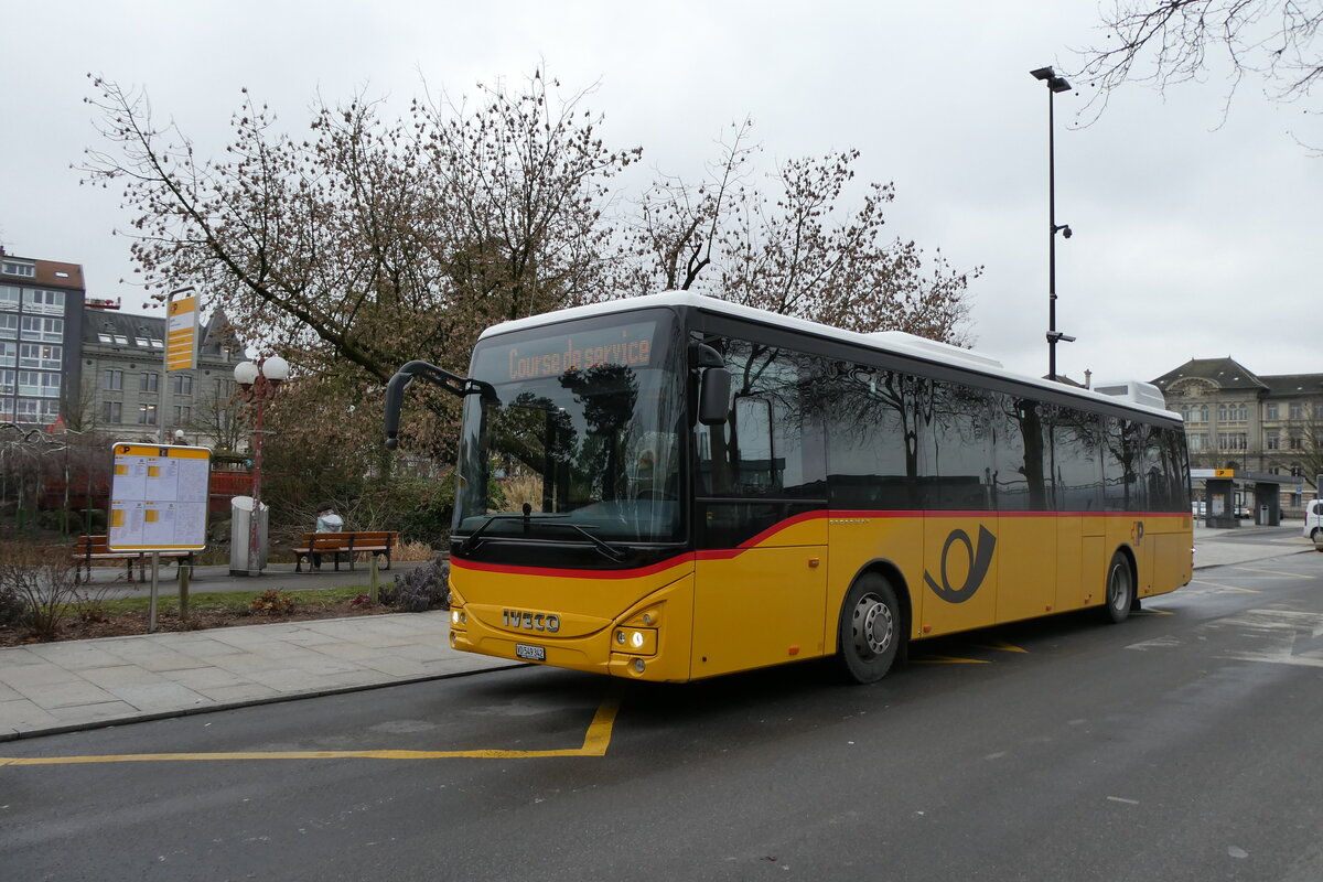 (284'516) - CarPostal Ouest - VD 549'342/PID 11'974 - Iveco am 31. Januar 2026 beim Bahnhof Yverdon