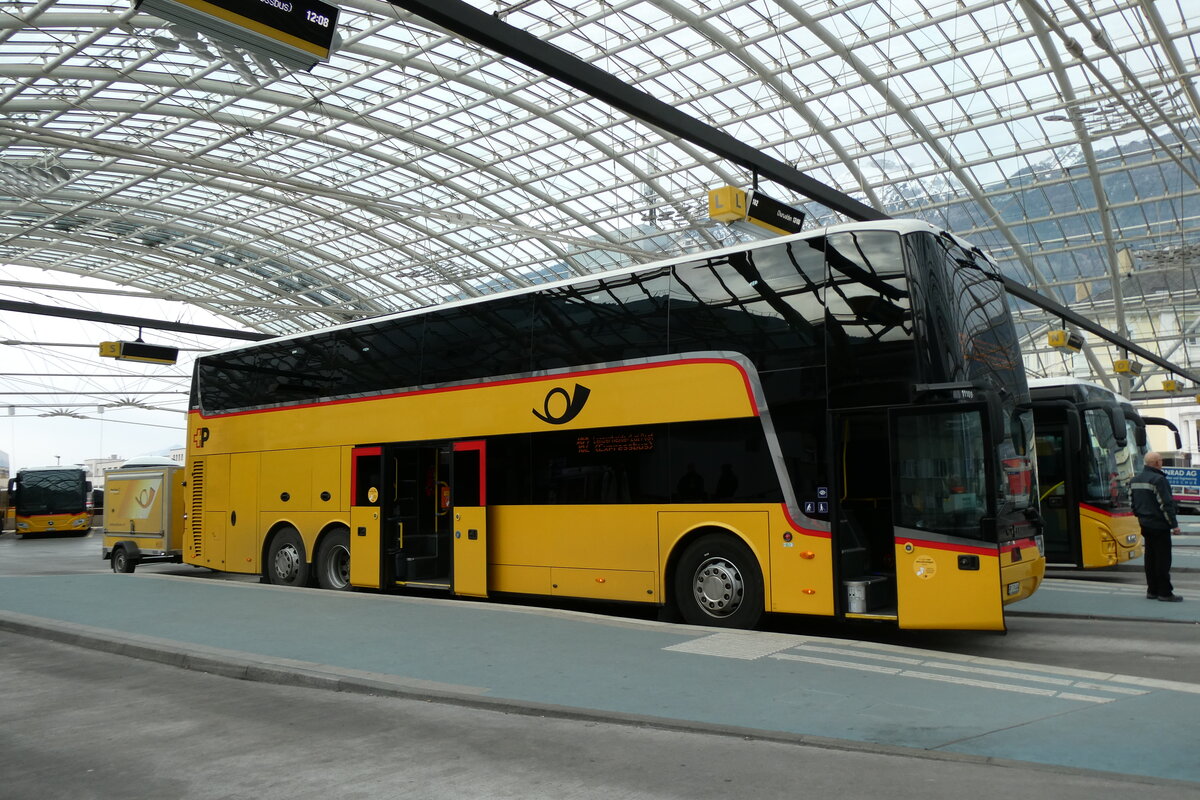 (284'672) - PostAuto Graub�nden - GR 170'404/PID 11'109 - Van Hool am 6. Februar 2026 in Chur, Postautostation