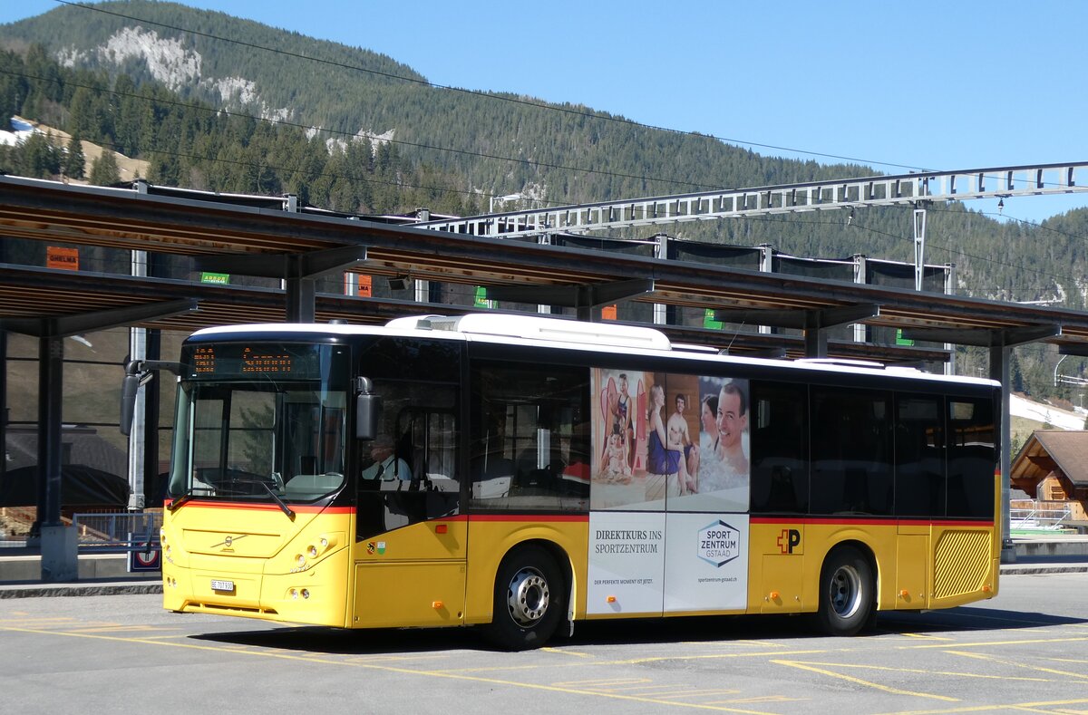 (286'048) - PostAuto BErn - BE 707'930/PID 10'964 - Volvo (ex K�bli, Gstaad) am 9. April 2026 beim Bahnhof Gstaad