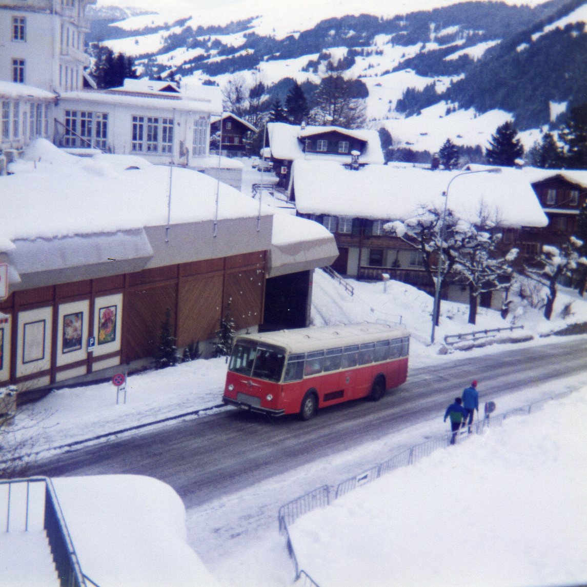 (9-08) - Aus dem Archiv: AFA Adelboden - Nr. 21/BE 345'173 - FBW/T�scher (ex P 25'508) im M�rz 1988 in Adelboden, Landstrasse
