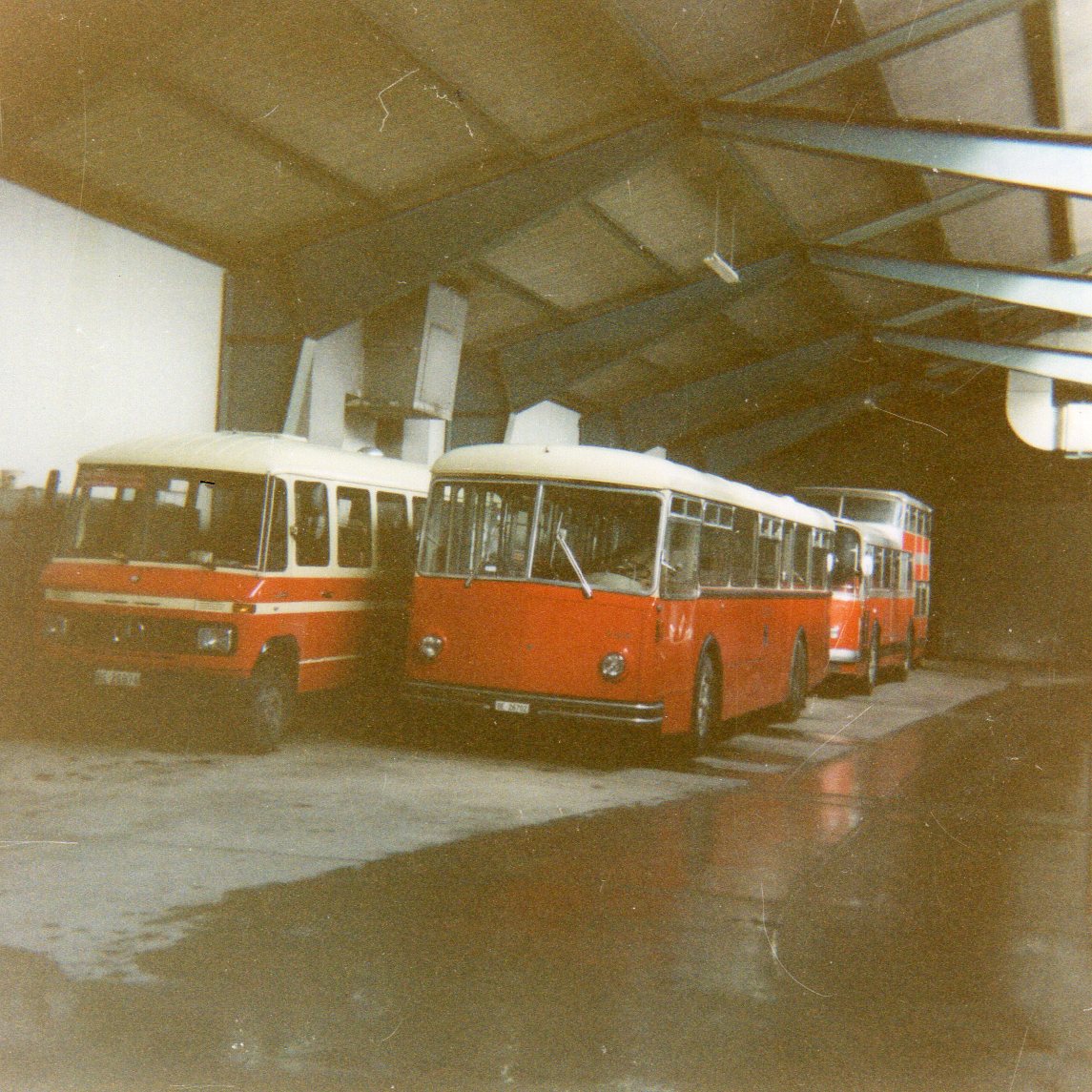 (9-15) - Aus dem Archiv: AFA Adelboden - Nr. 24/BE 26'702 - FBW/R&J (ex Steiner, Meikirch Nr. 1) im M�rz 1988 im Autobahnhof Adelboden
