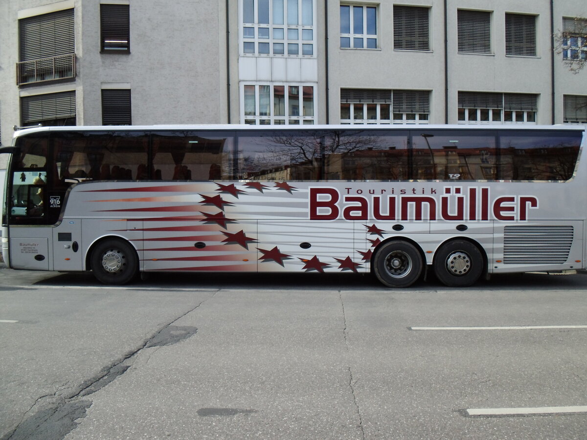 Baum�ller, Hausen - Van Hool T 916 Acron am 11. M�rz 2014 in M�nchen (Aufnahme: Martin Beyer)