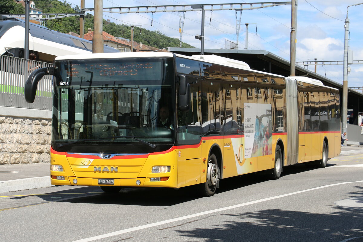 CarPostal Ouest - JU 36'104 - MAN am 6. August 2021 beim Bahnhof Neuch�tel (Aufnahme: Martin Beyer)