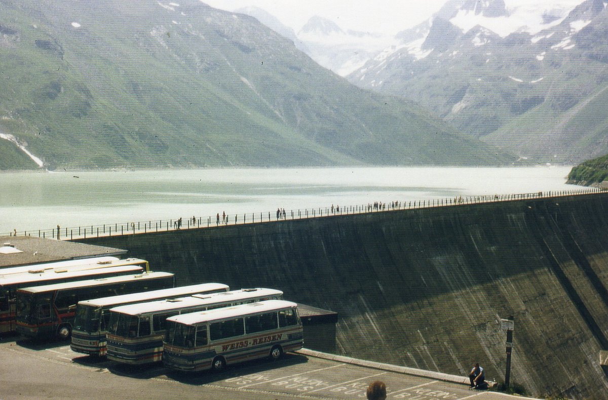 (D 013) - Aus dem Archiv; aus der Schweiz: Gafner, Thun - ? - Dr�gm�ller + Weiss, Bregenz - ? - Setra im Jahr 1983 beim Silvretta-Stausee